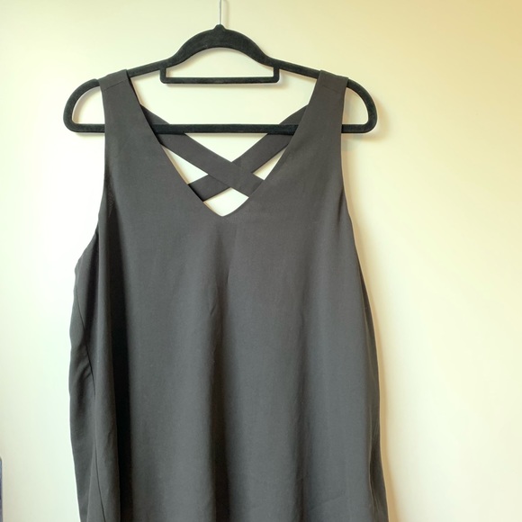 Veronika Maine Black Top (Size 12) - Picture 2 of 6